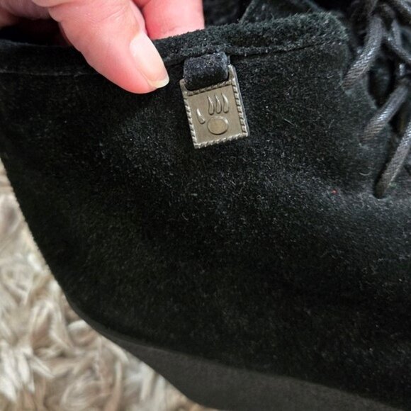 NWOT BEARPAW Astonia Black Suede Sheepskin Lined Wedge Lace Bootie Size 10 - Picture 5 of 9